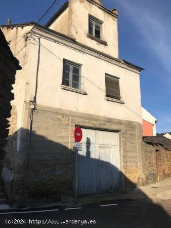 SE VENDE CASA Y SOLAR EN PLENO CENTRO DE CUBILLOS DEL SIL - LEON