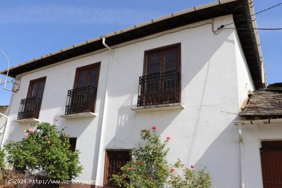 CASA DE ADOBE DE 290 M2 CON FINCA DE 1600 M2 EN CABAÑAS RARAS - LEON