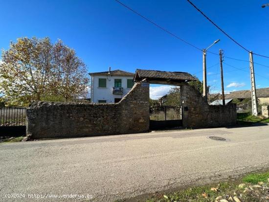 CASA CON TERRENO EN VILLAMARTIN DE LA ABADIA - LEON