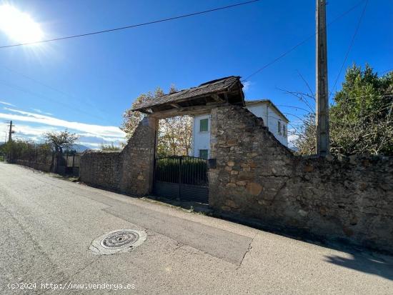 CASA CON TERRENO EN VILLAMARTIN DE LA ABADIA - LEON