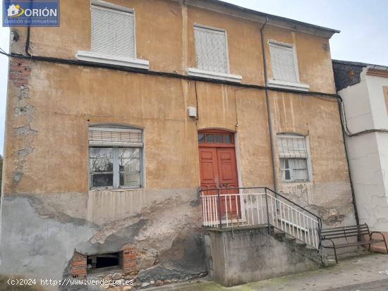 CASA CON TERRENO EN SAN MIGUEL DE LAS DUEÑAS PARA REFORMAR - LEON