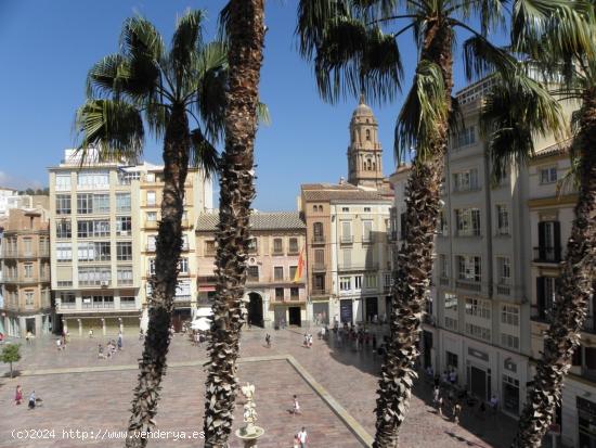 4 DORMITORIOS EN ULTIMA PLANTA EN CENTRO HISTORICO DE MALAGA - MALAGA