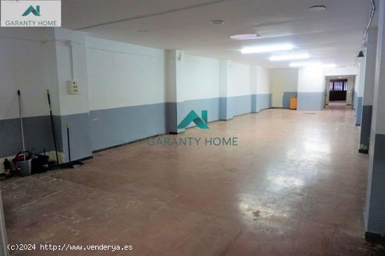  Se vende local comercial en Zona Sants - BARCELONA 