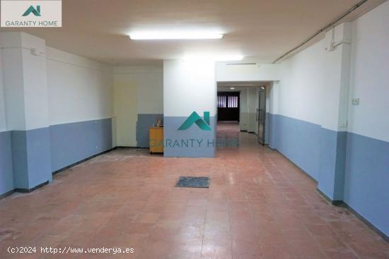 Se vende local comercial en Zona Sants - BARCELONA