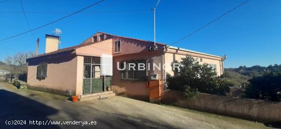  CASA con jardín de 400 M2 A 3 KM. DE CARBALLIÑO. - ORENSE 