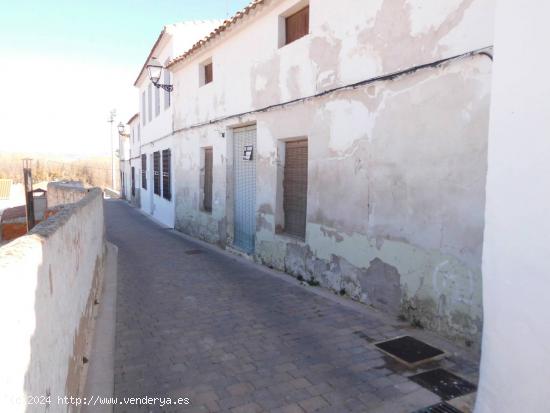 Se Vende en Almansa - ALBACETE