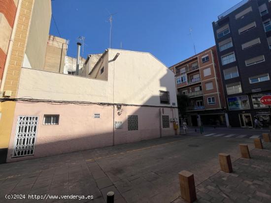 SE VENDE TODA LA CASA Y EL LOCAL COMERCIAL - ALBACETE