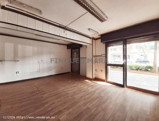  LOCAL COMERCIAL EN ZONA DE PASO...!!!!! - BARCELONA 