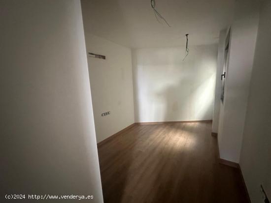 SE VENDE - VIVIENDA DE 2 DORMITORIOS, 1 BAÑO, GARAJE Y TRASTERO - SANTA CRUZ DE TENERIFE