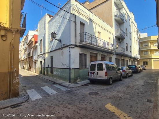 ALG222 - CASA DE 225M2 EN LA CALLE DELME DE ALGEMESÍ - VALENCIA