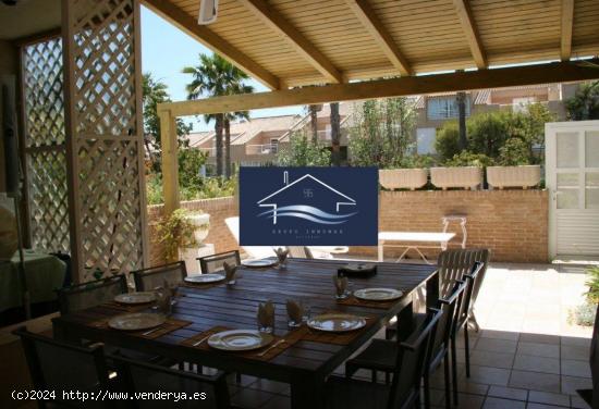 CHALET ADOSADO EN VENTA - ZONA CABO DE LAS HUERTAS - ALICANTE - ALICANTE