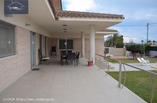 CHALET INDEPENDIENTE EN VENTA EN SAN VICENTE DEL RASPEIG - ALICANTE - ALICANTE