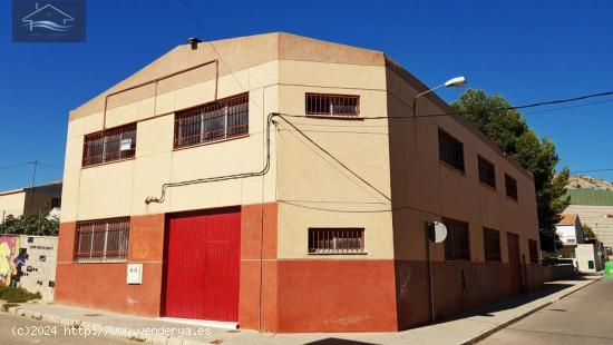 NAVE EN PETRER EN 2 PLANTAS CON MONTACARGAS - ALICANTE