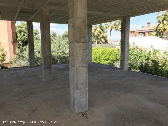 Parcela de terreno urbano con vivienda en construcción. - MALAGA