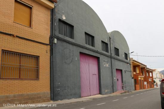  SE VENDE NAVE INDUSTRIAL EN PINOSO ( ALICANTE ) - ALICANTE 