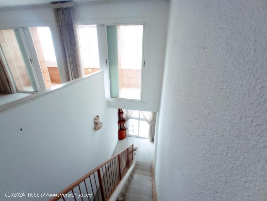 Unifamiliar adosada en venta  en Cornellà de Llobregat - Barcelona