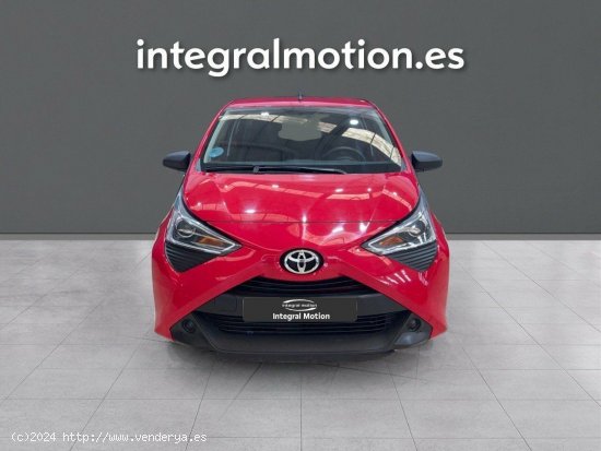 Toyota Aygo 1.0 70 x-play - A Grela