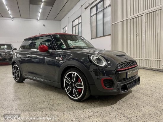 Mini Mini JOHN COOPER WORKS de 2019 con 56.743 Km por 29.990 EUR. en Barcelona