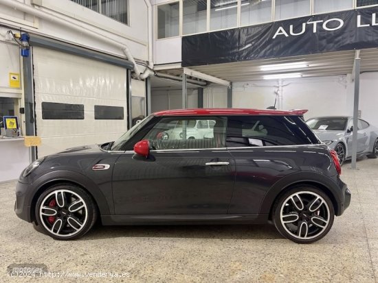 Mini Mini JOHN COOPER WORKS de 2019 con 56.743 Km por 29.990 EUR. en Barcelona