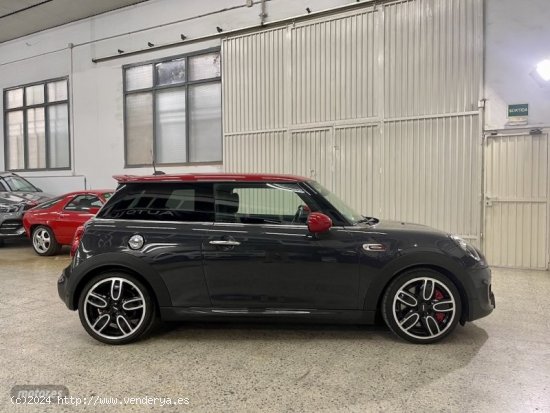 Mini Mini JOHN COOPER WORKS de 2019 con 56.743 Km por 29.990 EUR. en Barcelona