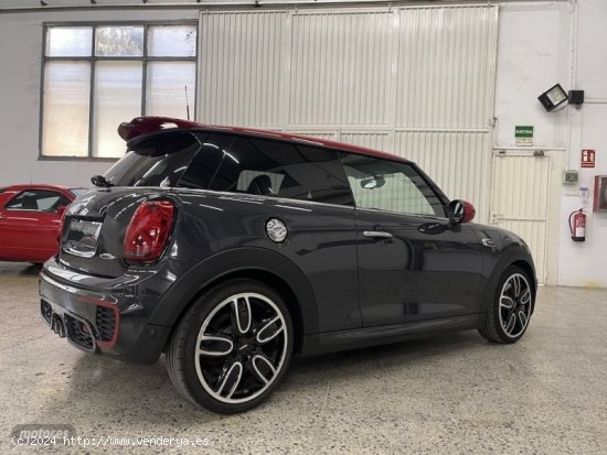 Mini Mini JOHN COOPER WORKS de 2019 con 56.743 Km por 29.990 EUR. en Barcelona