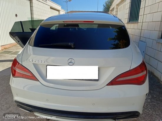 Mercedes Clase CLA SHHOTING BRAKE amg de 2017 con 94.800 Km por 25.000 EUR. en Caceres