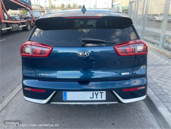 Kia Niro 1.6 GDi HEV 95kW (129CV) Drive de 2017 con 151.500 Km por 14.950 EUR. en Madrid