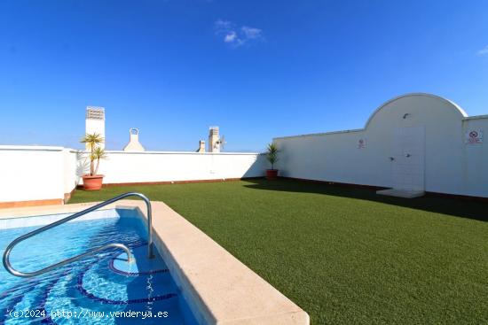 ¡ TERRAZA, PISCINA, GARAJE, AMUEBLADO Y LISTO PARA ENTRAR, QUE MAS SE PUEDE PEDIR ! - ALICANTE