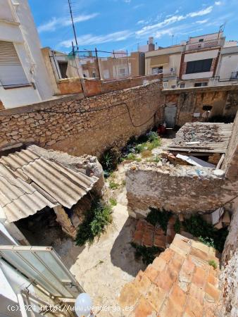 Casa con terreno para reformar de 143 m2. - TARRAGONA