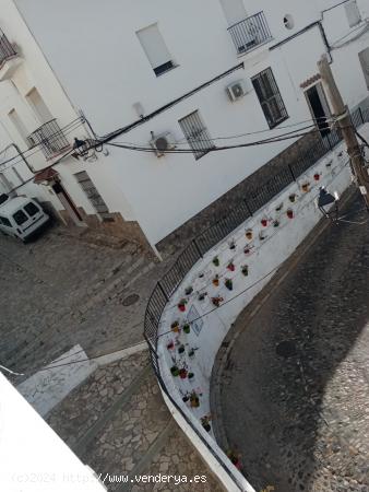 CASA INDEPENDIENTE EN ALCALA DE LOS GAZULES - CADIZ