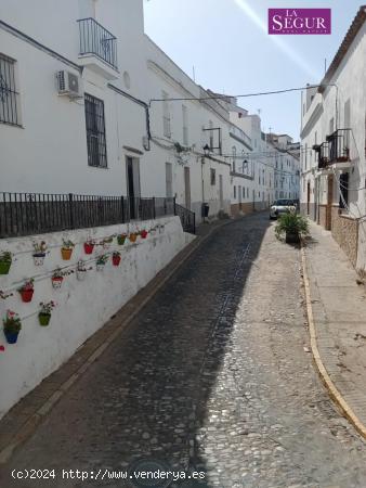 CASA INDEPENDIENTE EN ALCALA DE LOS GAZULES - CADIZ