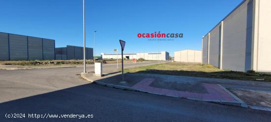 VENTA DE SOLAR EN POLIGONO PALOMARES DE AÑORA - CORDOBA