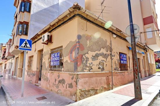  CASA SOLAR CENTRICA EN GUARDAMAR DEL SEGURA - ALICANTE 