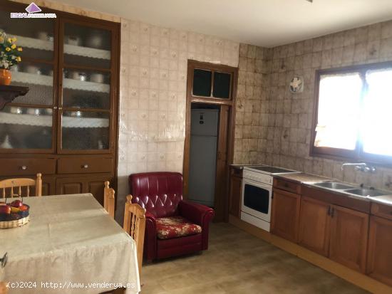 Venta de casa con Terreno en Albalate - HUESCA