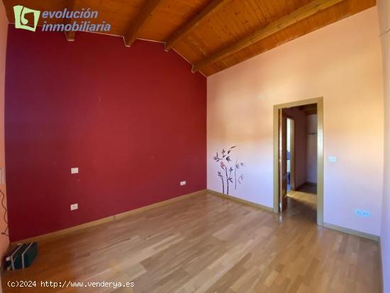 CHALET DE 4 DORMITORIOS EN REVILLARRUZ BURGOS. OPORTUNIDAD!!! - BURGOS