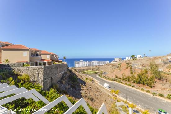 Dúplex de 3 dormitorios, gran terraza y vistas al mar en Arguineguin - LAS PALMAS