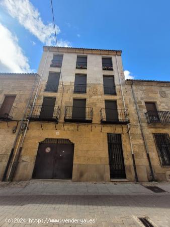 VENTA DE 4 PISOS Y LOCAL-GARAJE EN CIUDAD RODRIGO - SALAMANCA