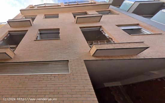  OBRA  PARADA Y OCUPADA  en Calle de La Morera Algezares - MURCIA 