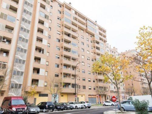 PISO EN VENTA EN CALLE ADOLFO AZNAR (ACTUR) - ZARAGOZA