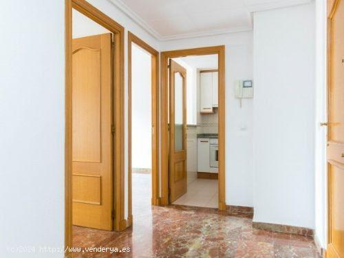 PISO EN VENTA EN CALLE ADOLFO AZNAR (ACTUR) - ZARAGOZA