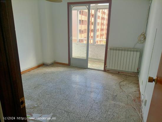 SE VENDE PISO EN AV. TENOR FLETA 46 - ZARAGOZA