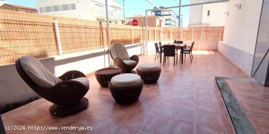 MAGNIFICO DUPLEX EN 3a LINEA DE PLAYA DE MIRAMAR PARA ENTRAR A VIVIR - VALENCIA