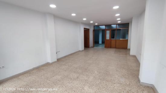 MAGNIFICO LOCAL COMERCIAL CON 2 SALIDAS EN GANDIA-BENIRREDRA - VALENCIA