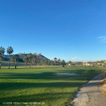  PRECIOSA VILLA CON VISTAS AL CAMPO DE GOLF “LA MARQUESA”! - ALICANTE 