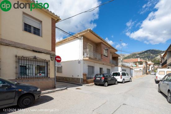 CASA A REFORMAR EN EL CENTRO DE ALFACAR - GRANADA