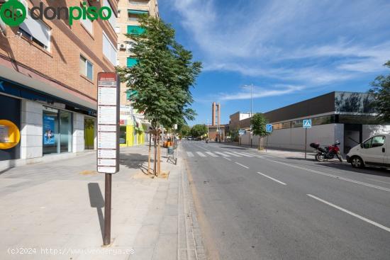 Local comercial frente Mercadona Hípica y parada metro - GRANADA