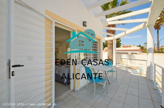 Casa en venta en El Campello, con 3 Dormitorios, 2 baños, garaje, trastero y piscina. - ALICANTE