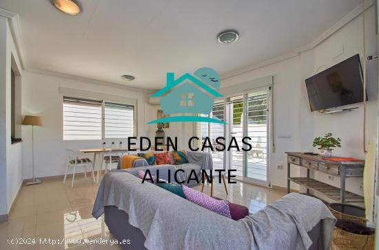 Casa en venta en El Campello, con 3 Dormitorios, 2 baños, garaje, trastero y piscina. - ALICANTE