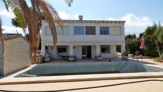  Se Vende en l'Alfas del Pi - ALICANTE 