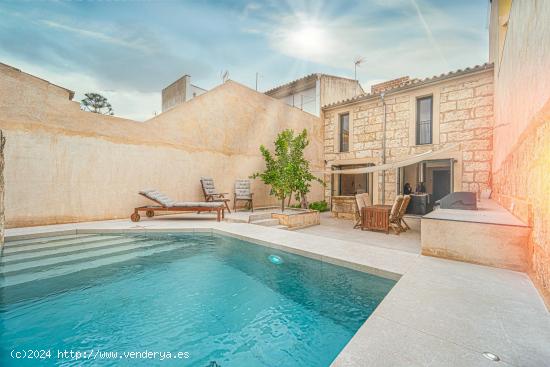 Encantadora Casa de Pueblo con Piscina. - BALEARES